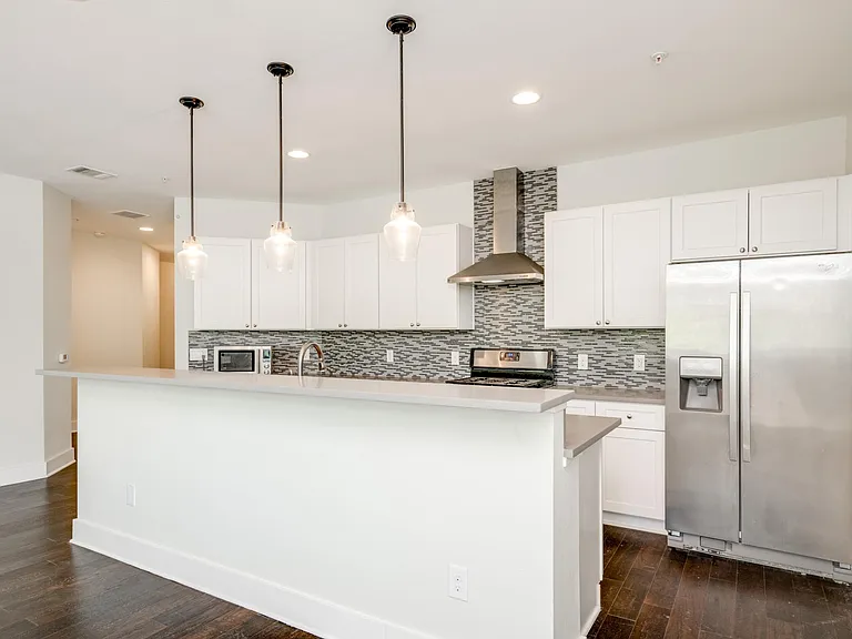 908 Nueces St #12 — Photo 11