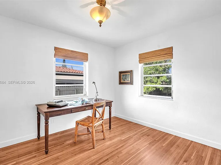 2420 SW 21st Ave — Photo 9