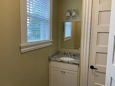 5th image of 1149 Middlesex St APT 5