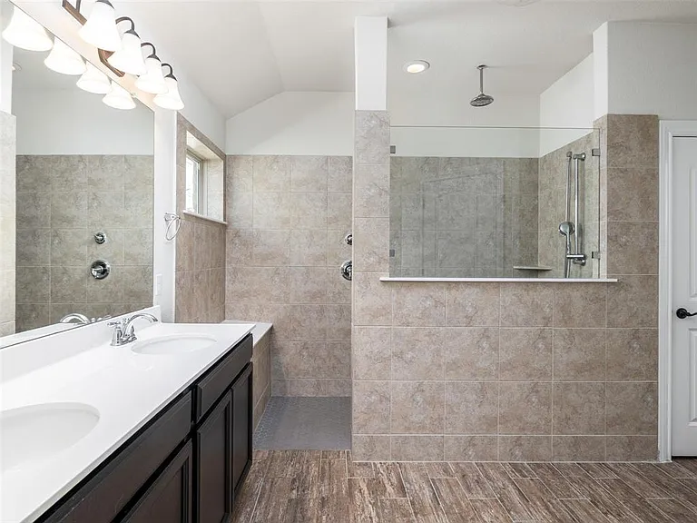17314 Calipatria Ln — Photo 10
