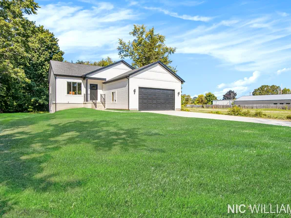 144 S West Ave SE, Lowell, MI 49331