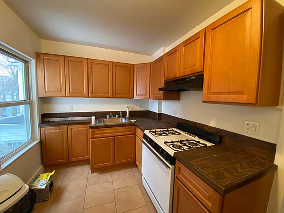 3rd image of 214 E 239th St Floor 2