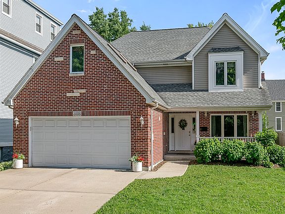 2nd image of 308 E Calendar Ave