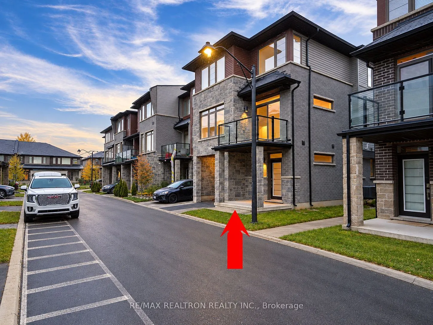 3 bed, $2,825 — Photo 4