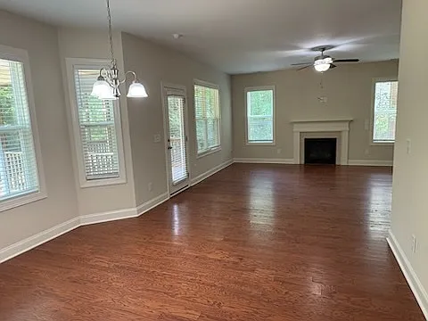 1310 Sourwood Dr — Photo 3