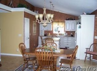 14372 Spillway Rd, Girard, IL 62640