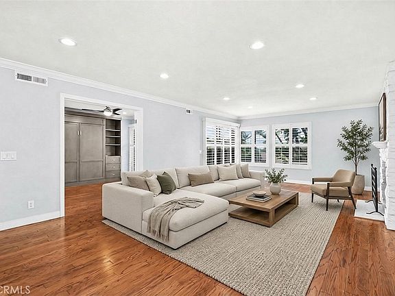 2nd image of 2514 E Willow St Unit 105