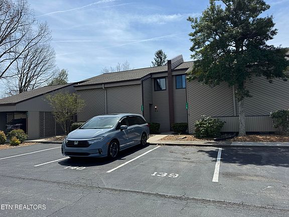 3rd image of 7 Lakeshore Cir Unit 140