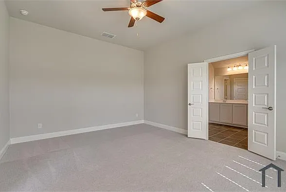 204 Rosewood Dr — Photo 12