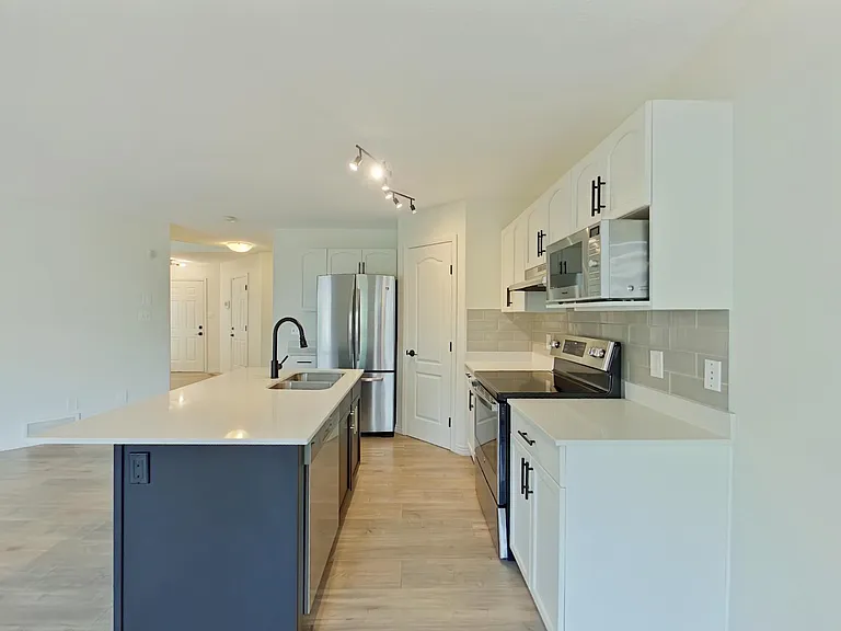 524 90th St SW — Photo 2