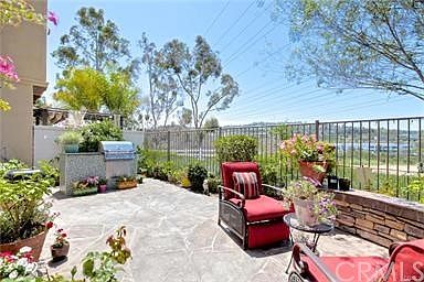 1st image of 104 Paseo Vis