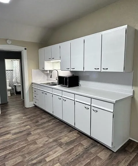 1391 SW Brown St — Photo 16