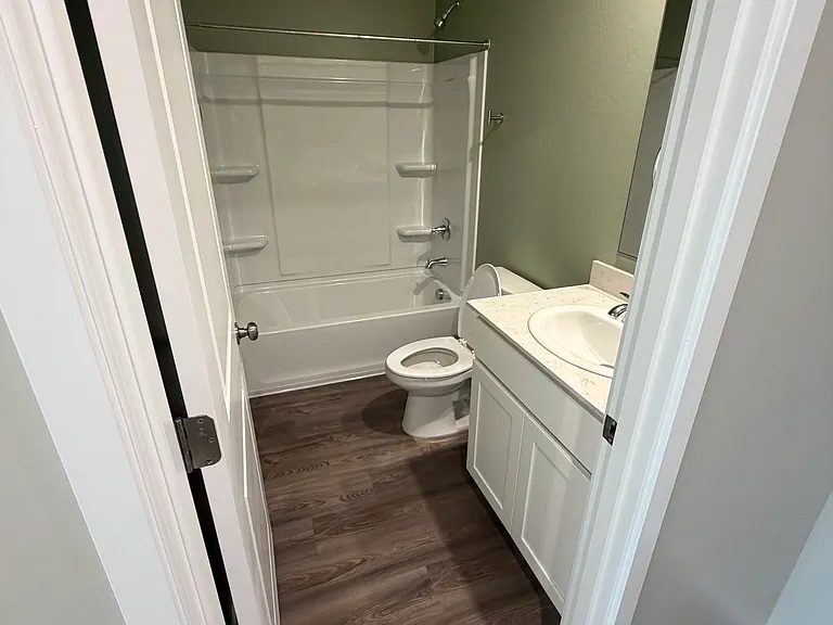 596 W Van Haren St — Photo 5