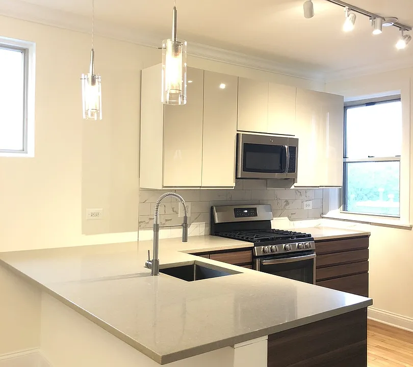 5330 N Kenmore Ave #4E