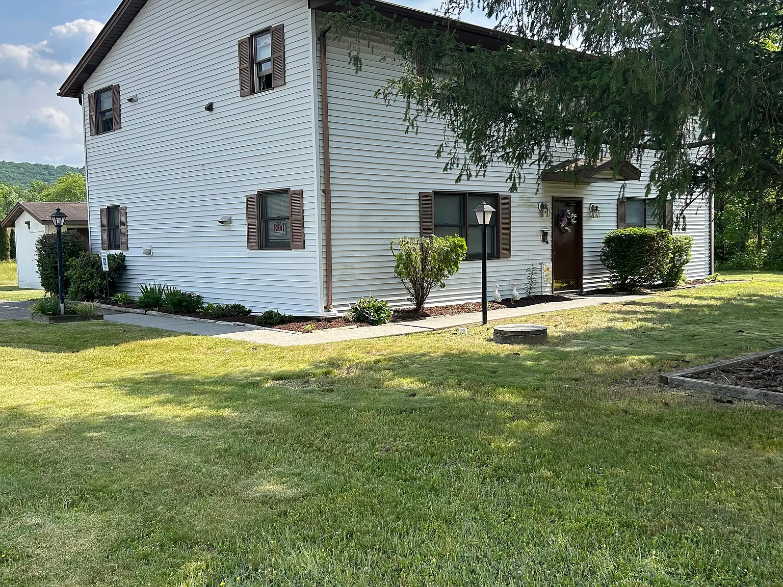 1625 County Park Rd — Photo 2
