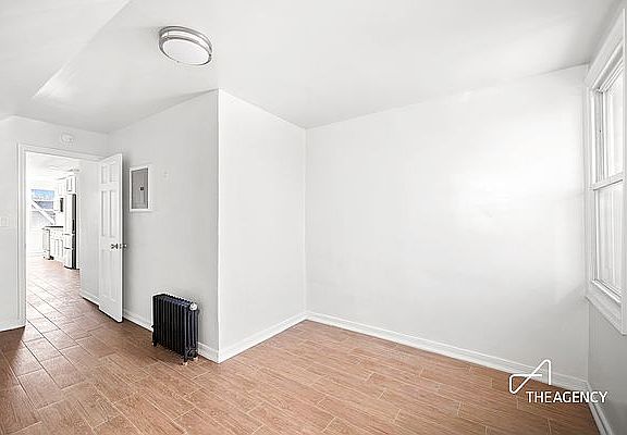 3rd image of 589 E 2nd St Floor 3