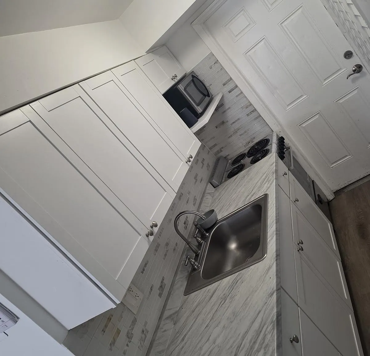 2 bed, 1800 sqft, $1,850 — Photo 1