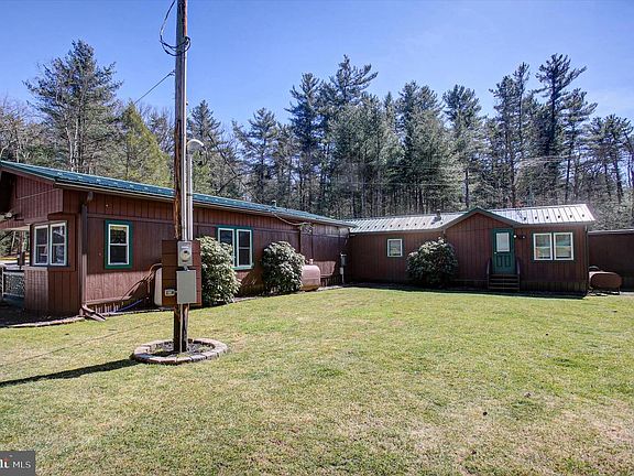 5th image of 2010 Pine Grove Rd