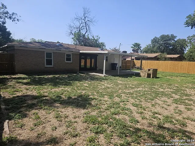 2 bed, 1.0 bath, 971 sqft, $1,695 — Photo 3