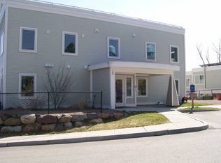 2 E Village Dr, Burlington, VT 05401