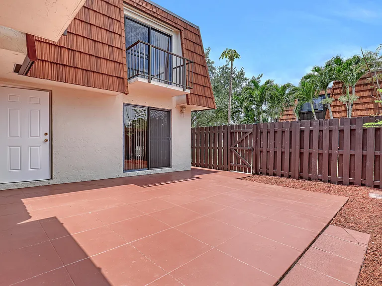 6335 Red Pine Ln #A — Photo 29