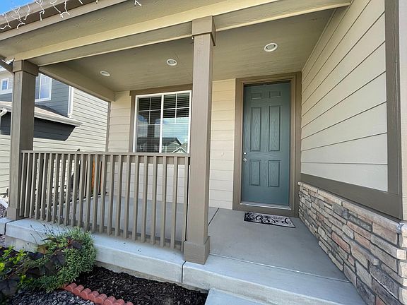 Spacious covered porch