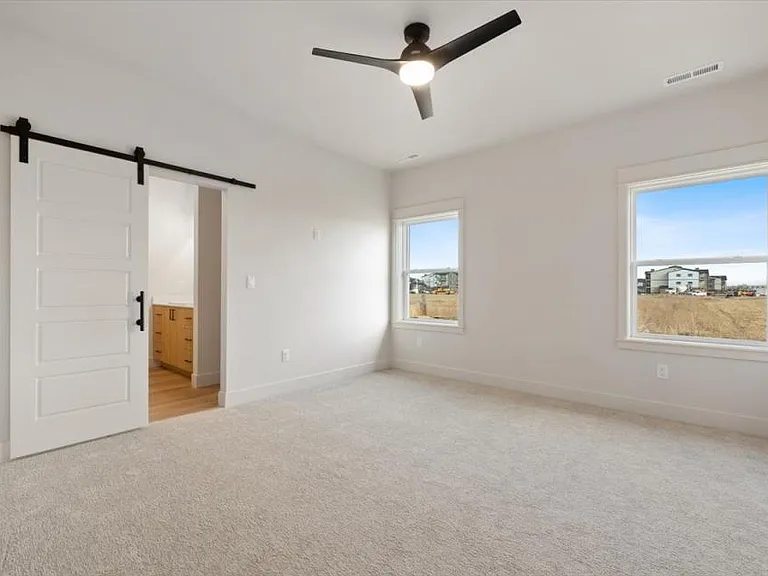 631 Willow Bend Dr — Photo 5