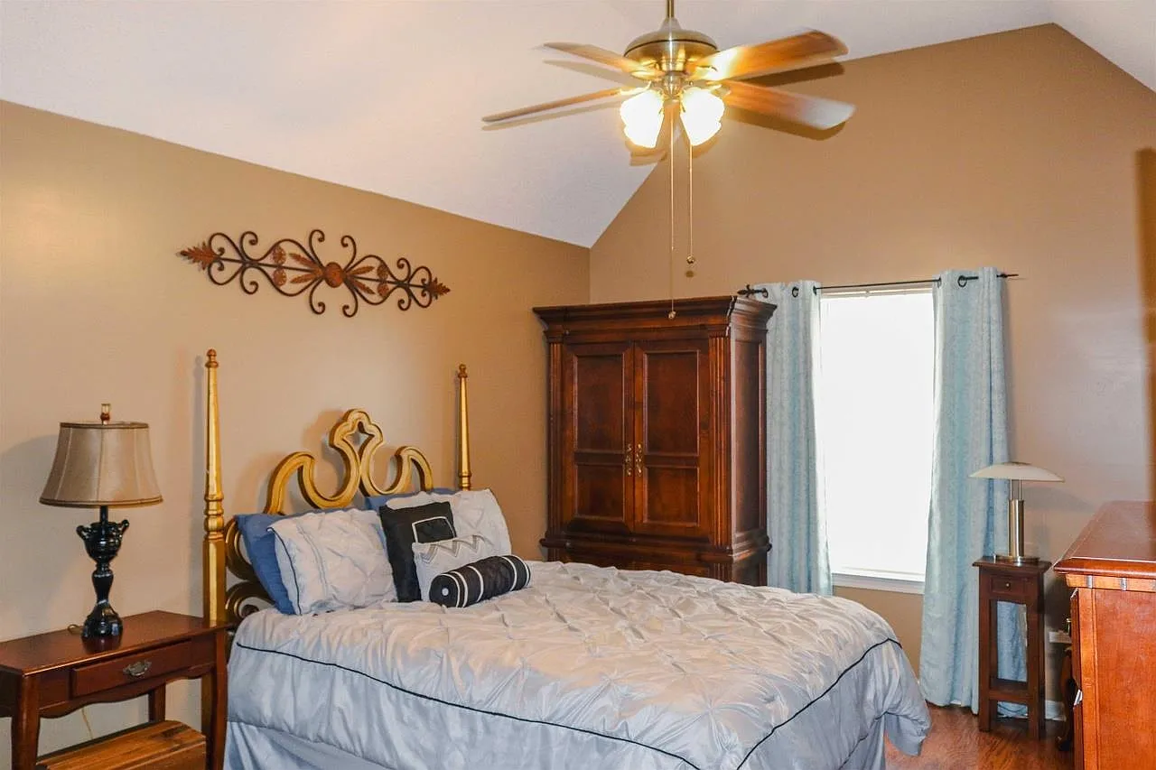 3 bed, 2.0 bath, 1362 sqft, $1,247 — Photo 4