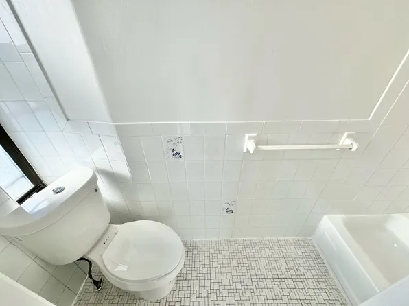 79 Thompson Street image 16 of 16