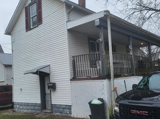 105 W Maple St, Willard, OH 44890