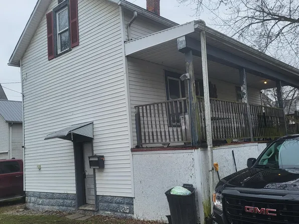105 W Maple St, Willard, OH 44890