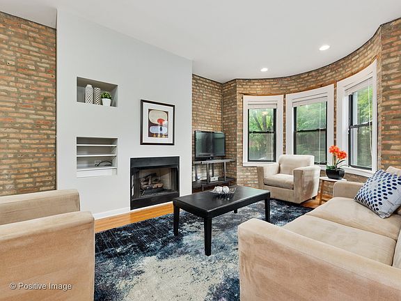 2nd image of 3504 N Greenview Ave #1