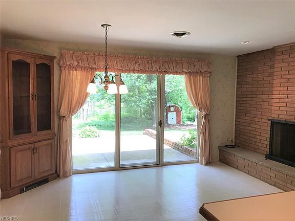 3rd image of 7391 Raccoon Hill Dr