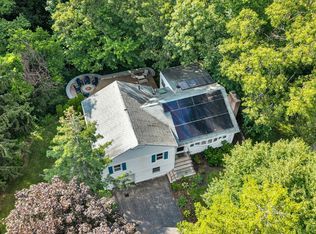 89 Rolling Ln, Needham, MA 02492