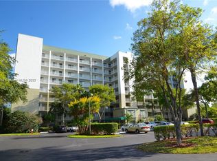 2240 N Cypress Bend Dr APT 903, Pompano Beach, FL 33069