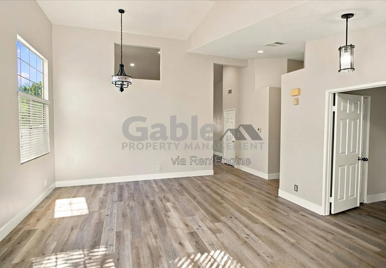 4 bed, 2.0 bath, 1600 sqft, $4,100 — Photo 4