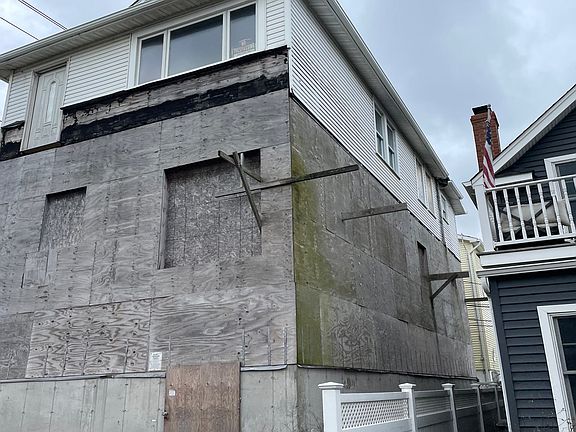 2nd image of 23 New Hampshire St