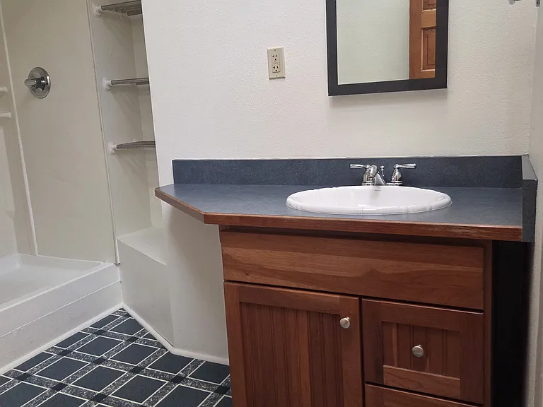 206 E Grand Ave #2 — Photo 6