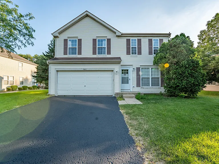 965 Summerhill Dr — Photo 1