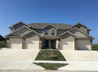 10816 Westover Rd, Peculiar, MO 64078