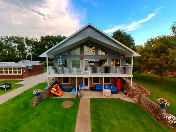 47 N Shore Dr #8, Elwood, NE 68937