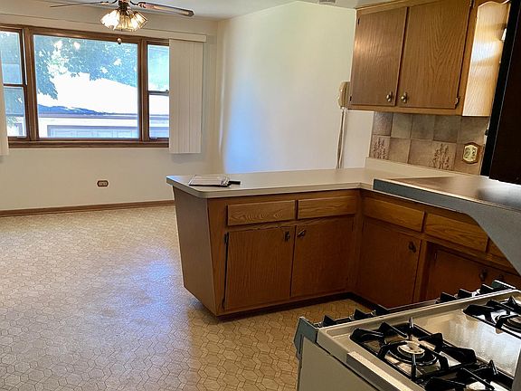 4th image of 6225 W 92nd Pl