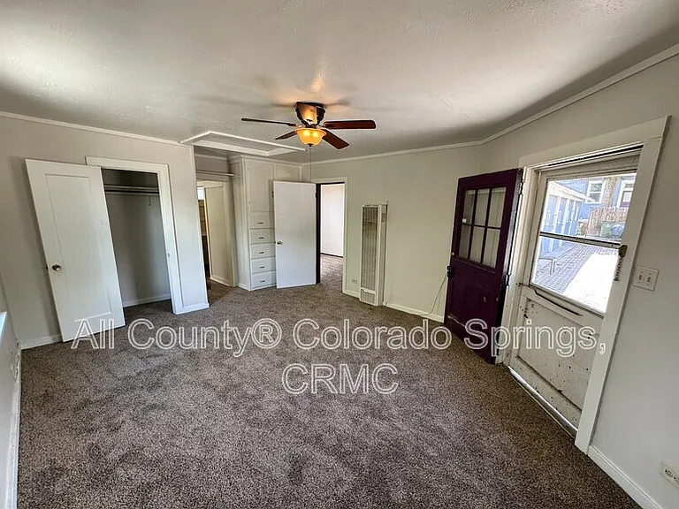 215 E Dale St — Photo 4
