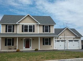 19 Marigold Way, Hooksett, NH 03106