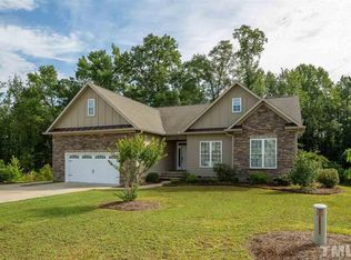 206 Ridgemoore Ct, Four Oaks, NC 27524