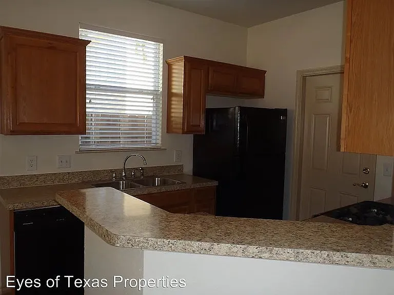 6914 Meador Ave #B — Photo 8