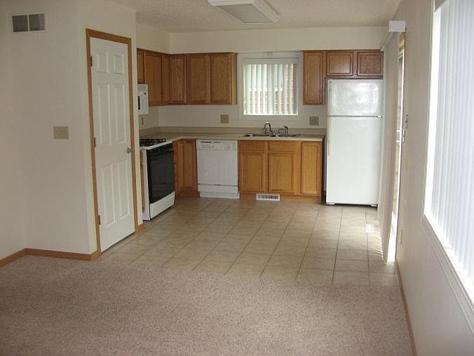 2nd image of 1256 Dolen Pl