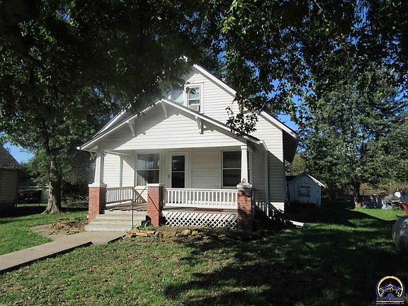 3rd image of 23173 Elm St