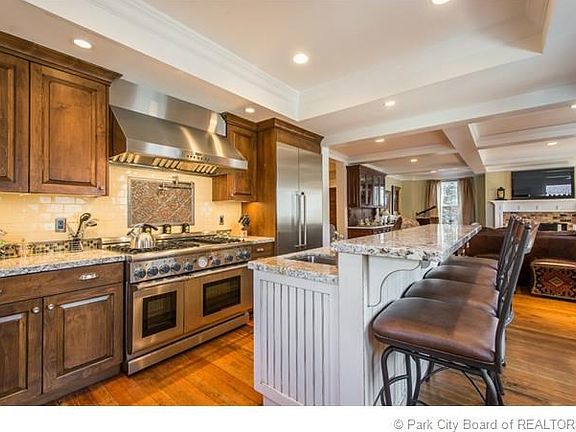 2nd image of 402 Marsac Ave
