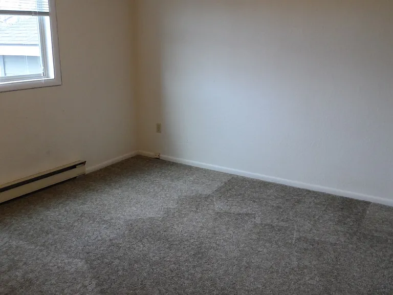 4 Hoffman Dr #1-4 — Photo 11